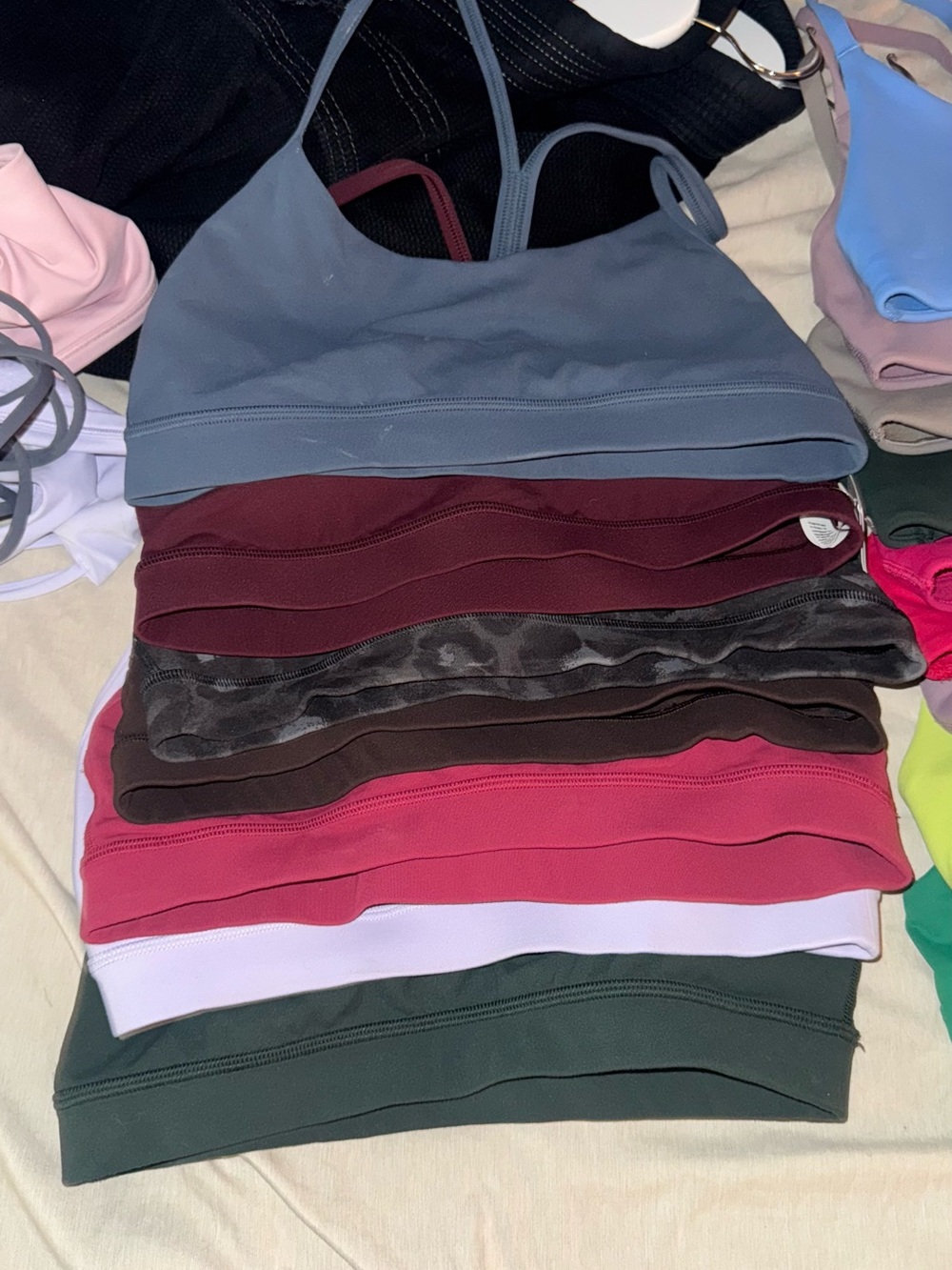 Flow Y bras Lululemon Size 8EUC